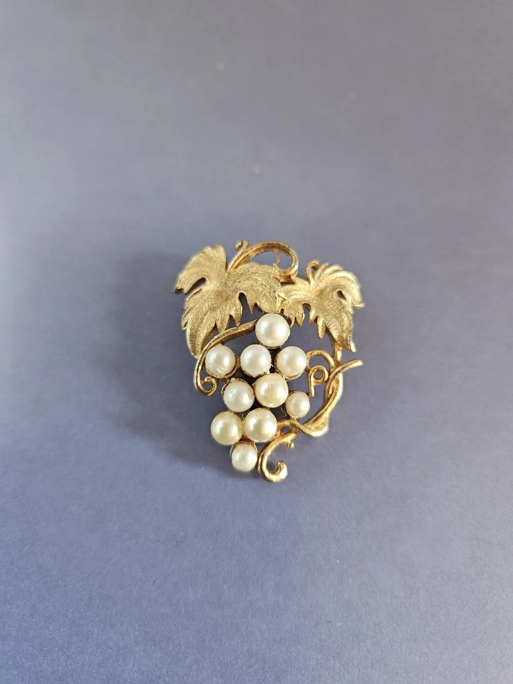Vintage Roma Gold-Tone Pearl Grape Cluster Brooch